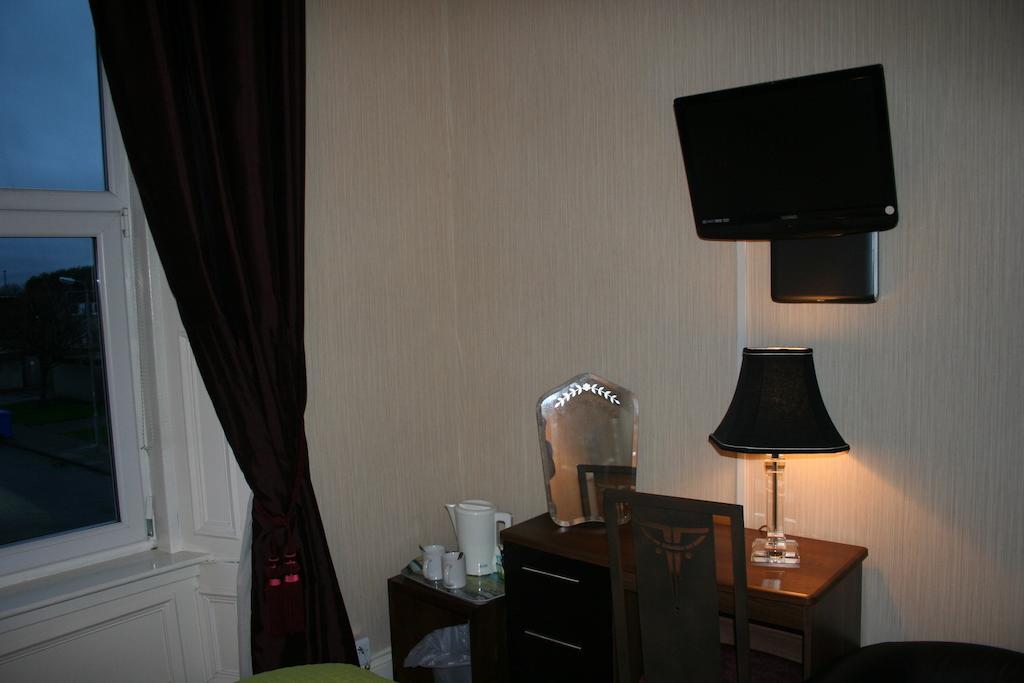 גירבאן Royal Hotel מראה חיצוני תמונה